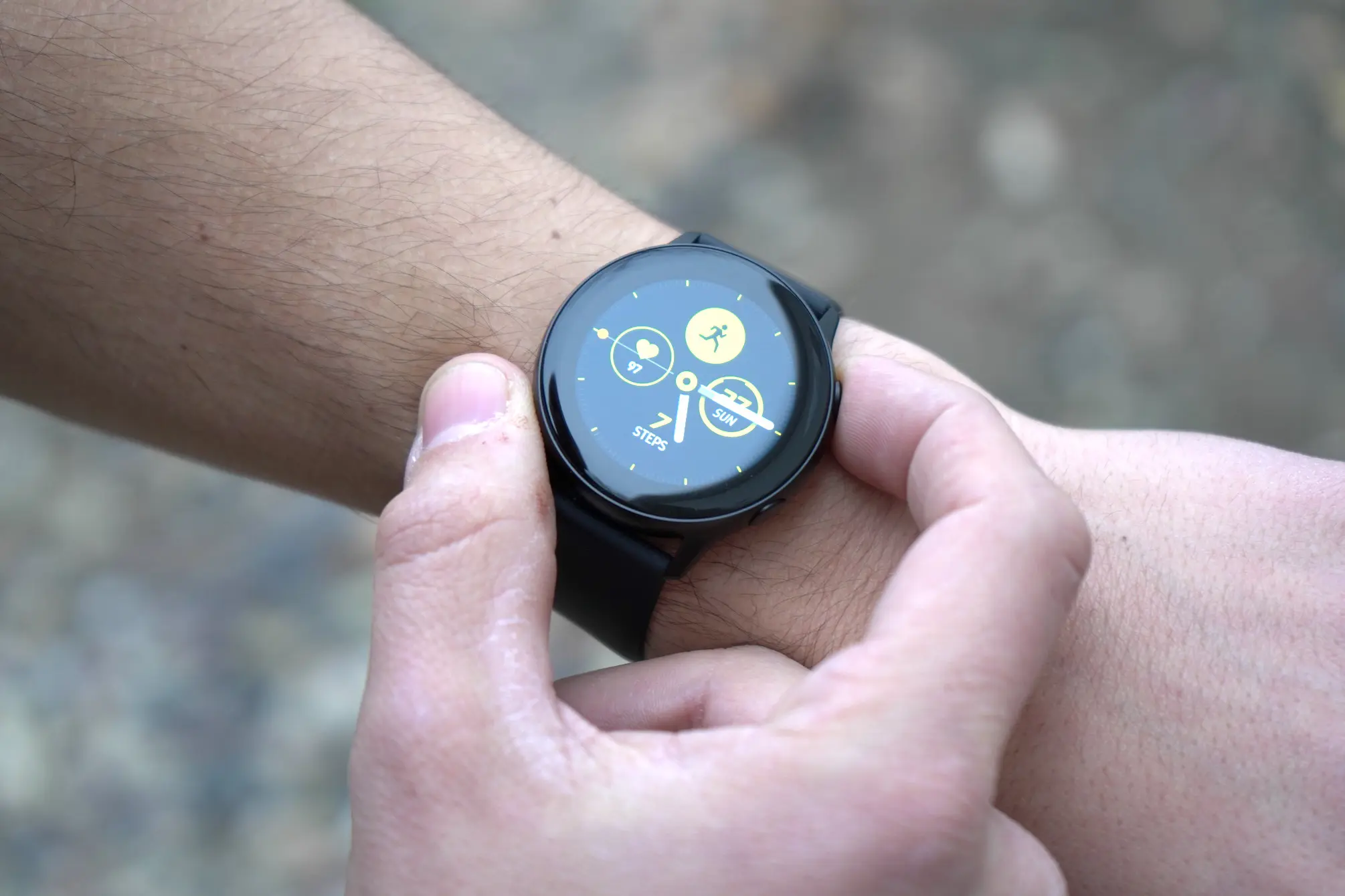 Measuring Skin-Coupling of Wearable Devices